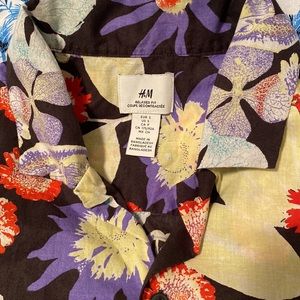 H&M Relaxed Fit Floral Shirt Size S